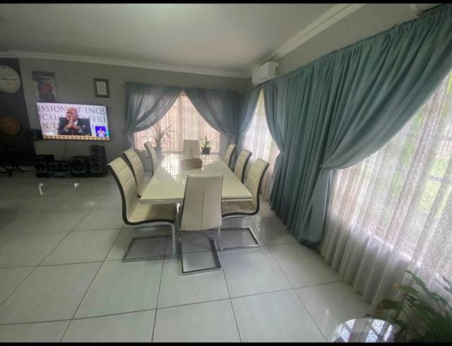 6 BEDROOM HOUSE FOR SALE IN DENNESIG